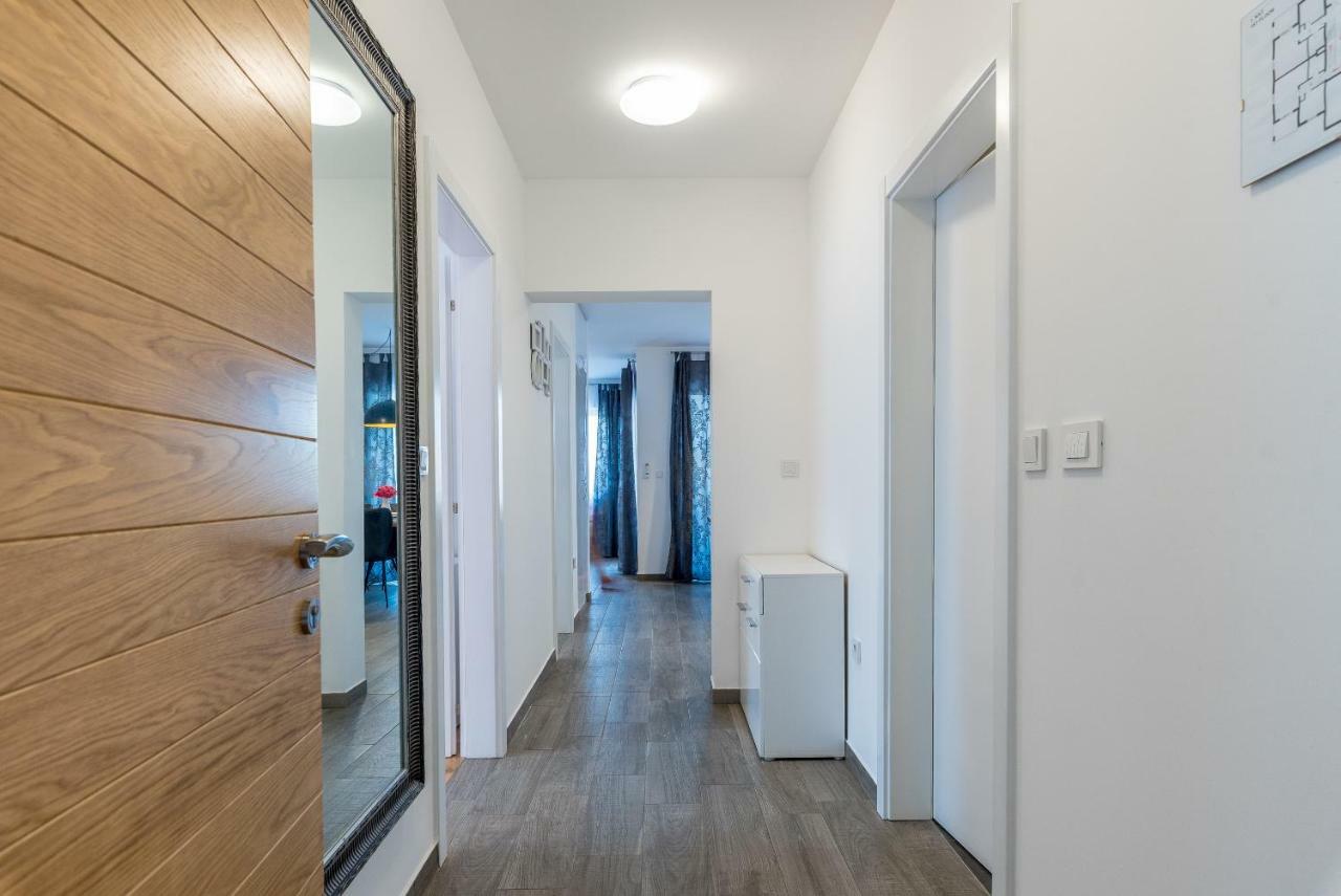 Villa Anja 2Nd Floor Peroj Eksteriør bilde