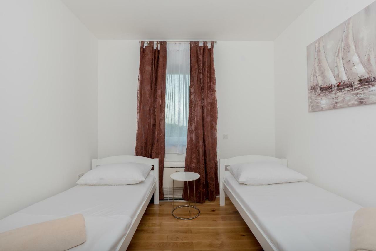 Villa Anja 2Nd Floor Peroj Eksteriør bilde